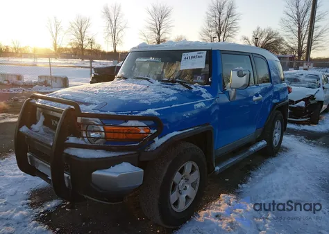2007 Toyota Fj Cruiser z USA, uszkodzony, nr VIN JTEBU11F370026734